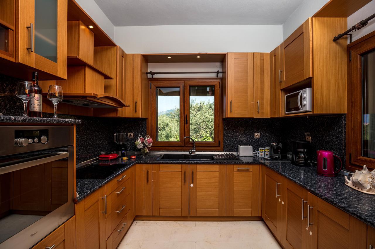 Fokas Luxury Villa Prínos Eksteriør bilde